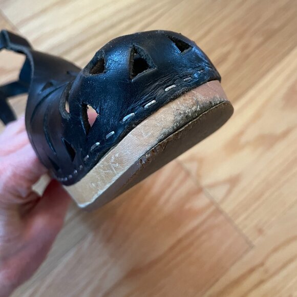 Hasbeen Swedish T-Strap Clogs - Picture 6 of 13